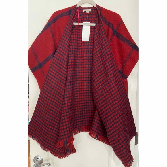 LOFT Reversible Plaid Poncho - Picture 3 of 7